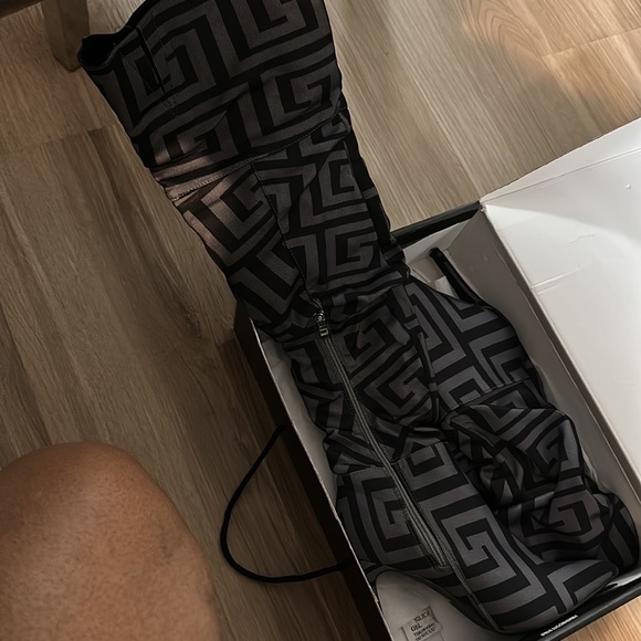 FashionNova Thigh High Boot Heels - Picture 4 of 4